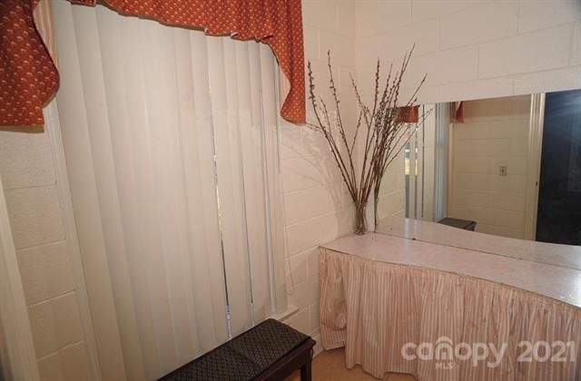 1237 Old West Innes St, Salisbury, NC 28144